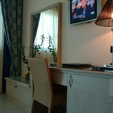 Miramare Palace Otel 4*