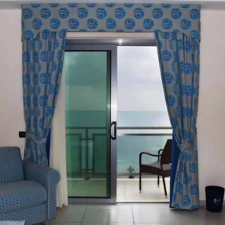 Miramare Palace Otel Trebisacce