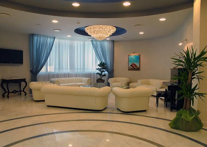 מלון Miramare Palace טרביסאצ'ה