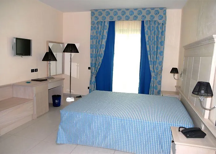 מלון Miramare Palace