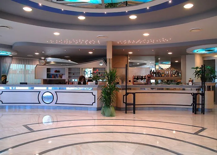 Miramare Palace מלון