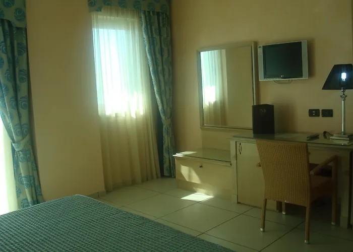 מלון Miramare Palace טרביסאצ'ה