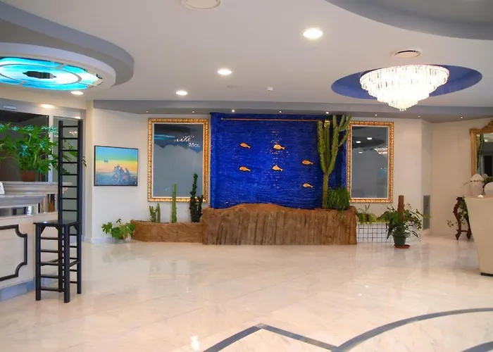 מלון Miramare Palace